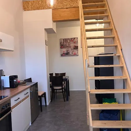 Moderne Maisonettewohnung/2 Zimmer/kueche/bad #2 *